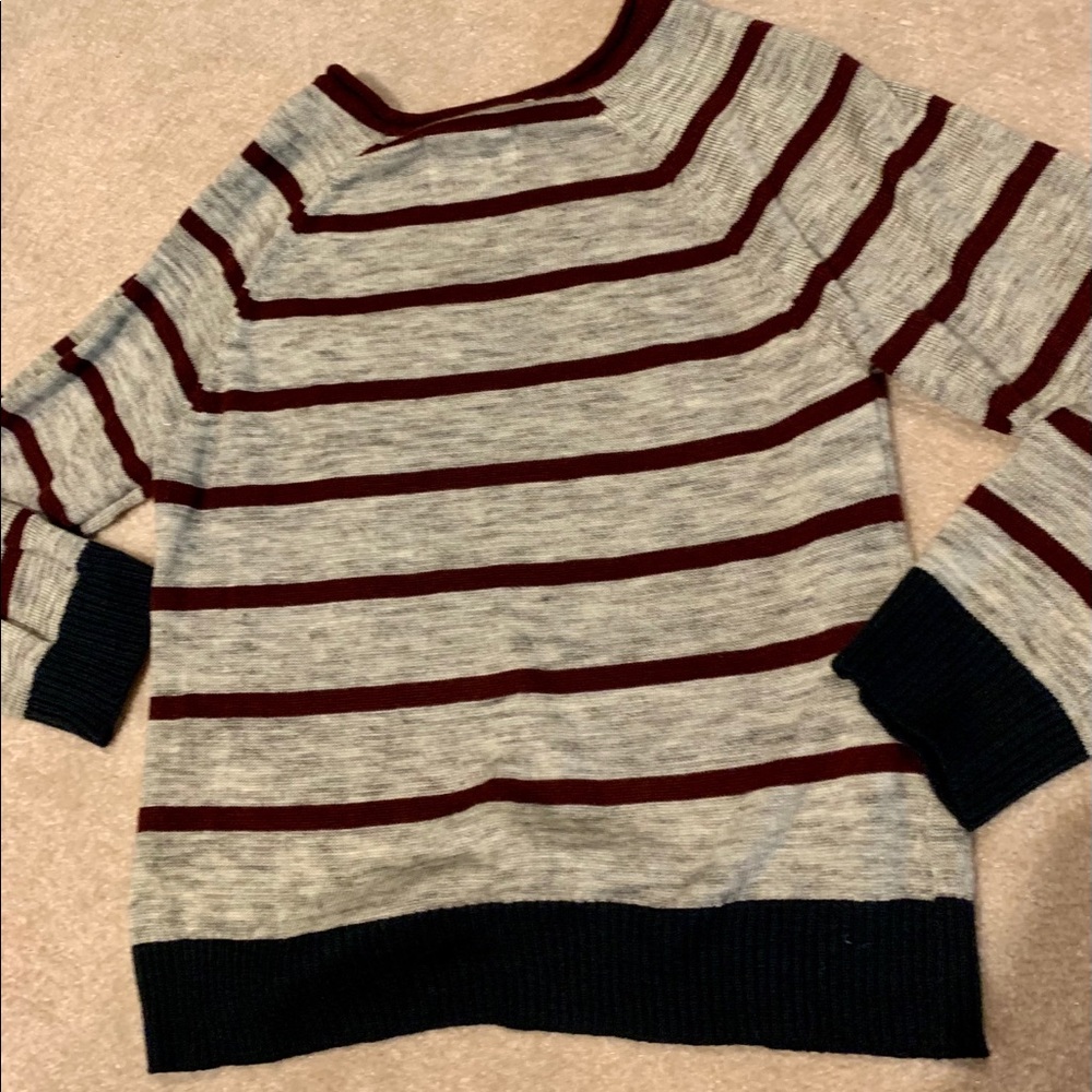 Sovereign Code grey/maroon sweater - Picture 4 of 5